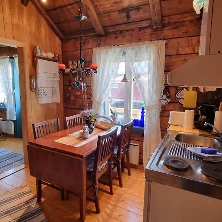 Villa Koselig Rorbu Pa Tind à Sørvågen Extérieur photo