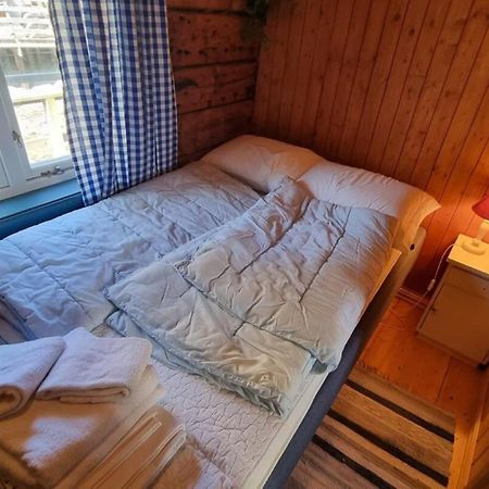 Villa Koselig Rorbu Pa Tind à Sørvågen Extérieur photo