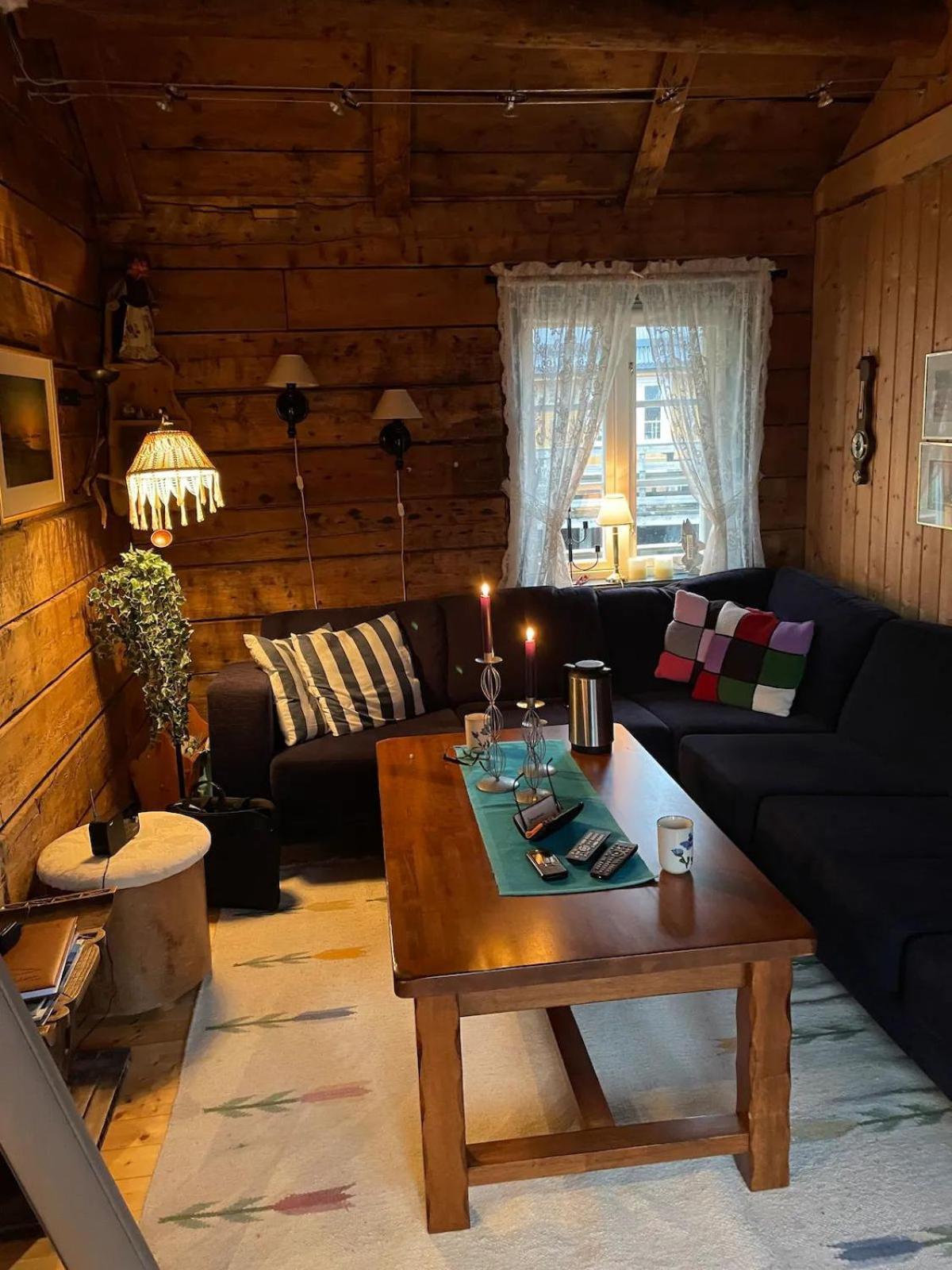 Villa Koselig Rorbu Pa Tind à Sørvågen Extérieur photo